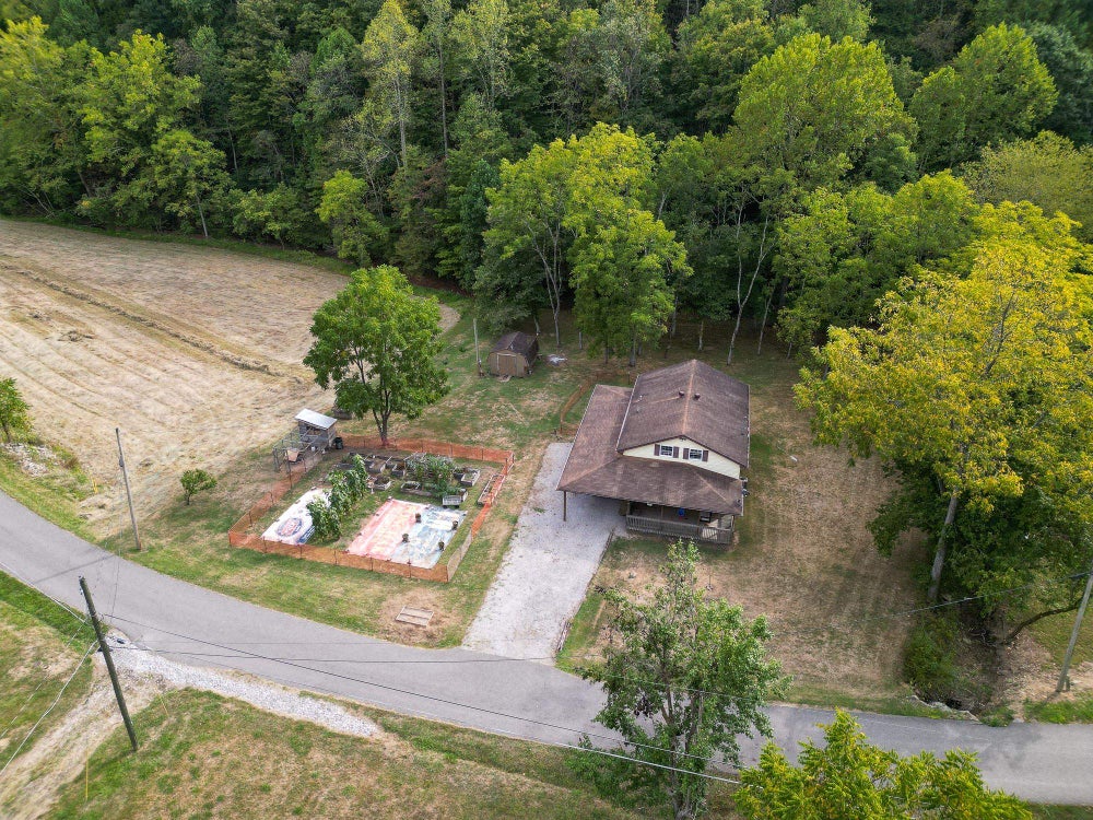 886 Harveys Creek Road, Hamlin, WV 25523 BHGRE