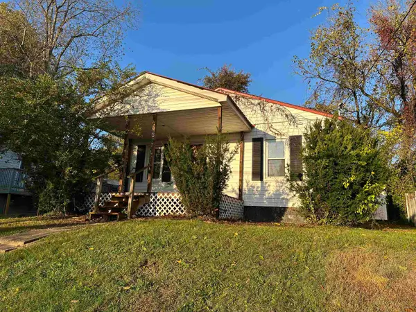 835 South Washington Street, Saint Albans, WV 25177