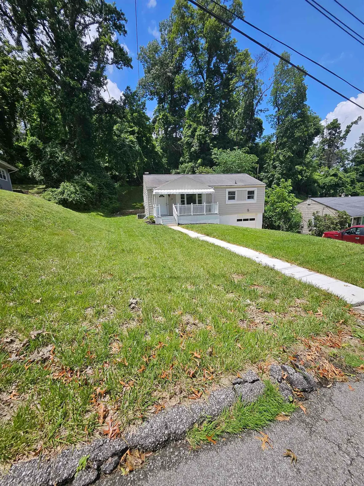 29 S Queens Court, Huntington, WV 25705 - Image #1