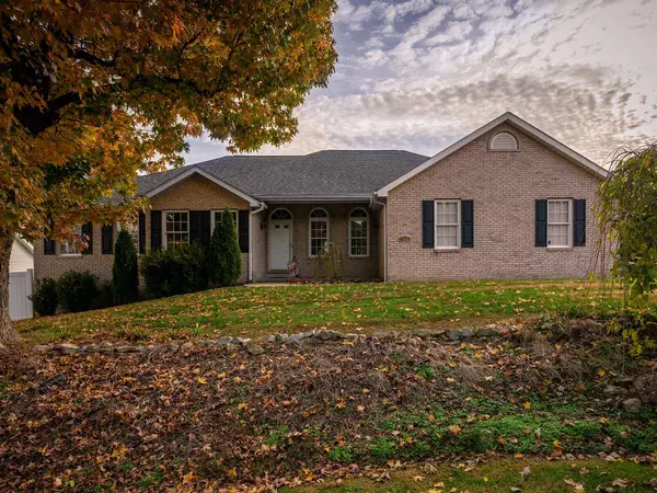 243 Maple Road, Hurricane, WV 25526