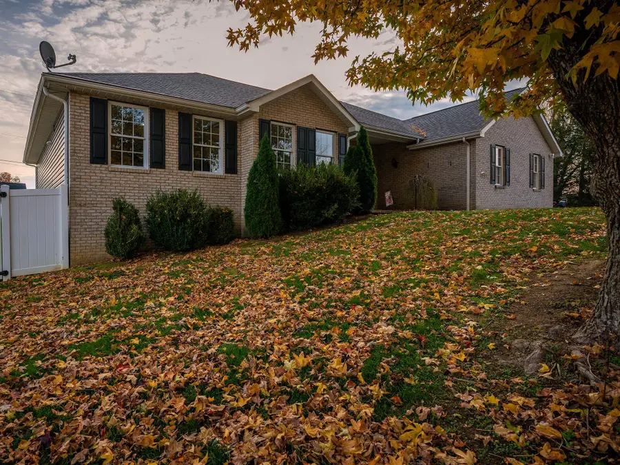 243 Maple Road, Hurricane, WV 25526 - Image #3