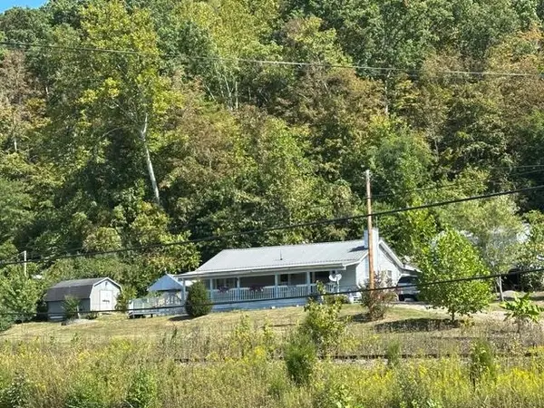 11 Paddy Hollow Road, Lavalette, WV 25535
