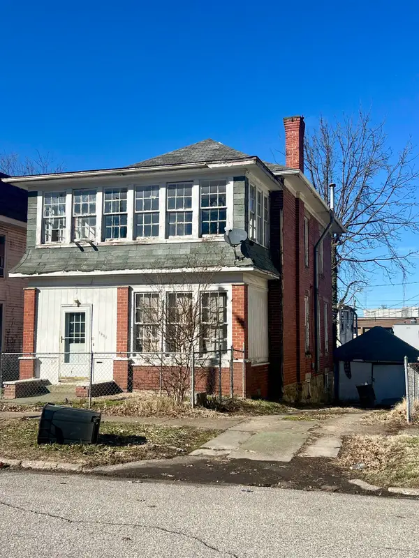 1928 12th Avenue, Huntington, WV 25701