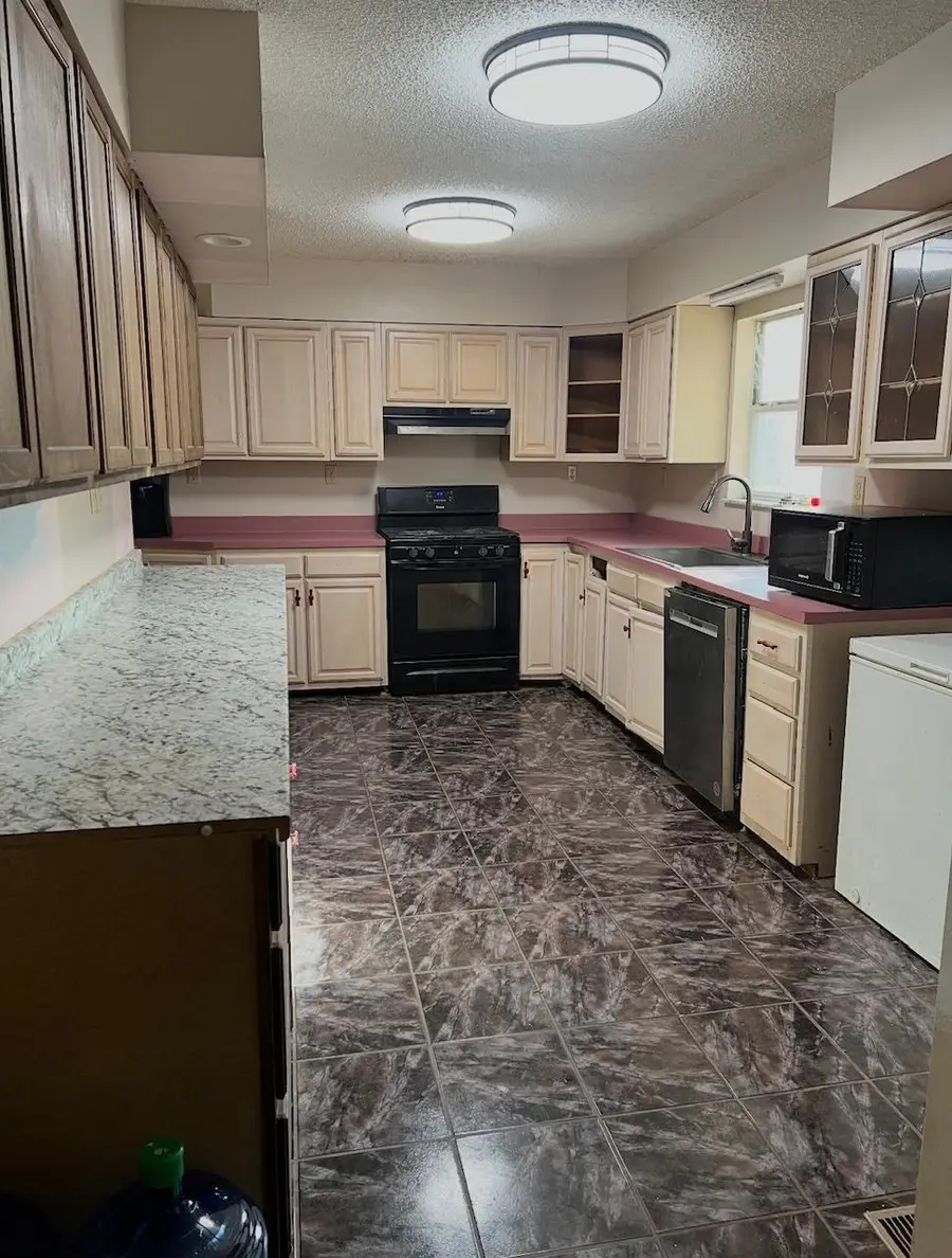 323 Upper Silver Creek Road, Crum, WV 25669 - Image #2