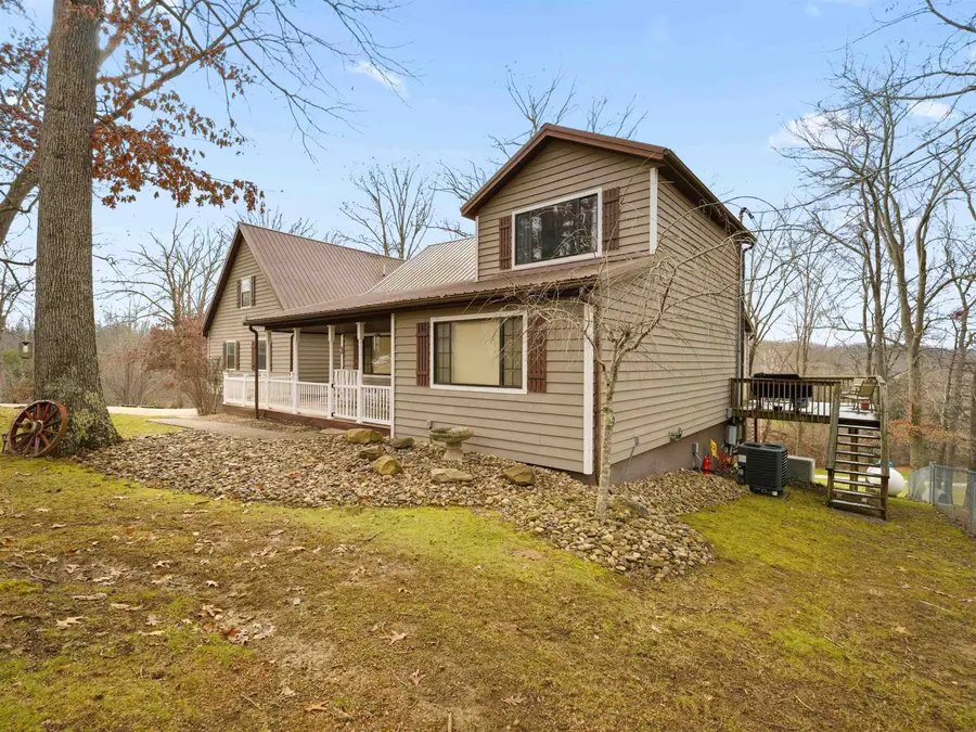 439 Spanoaks Drive, Milton, WV 25541 - Image #2