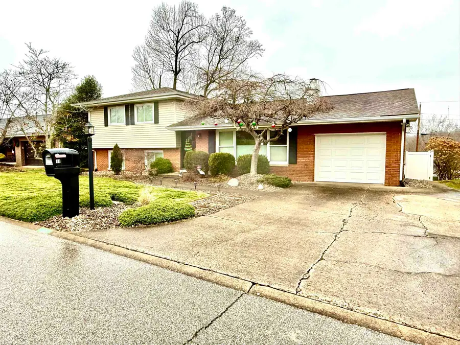 11 Elwood Avenue, Huntington, WV 25705 - Image #2