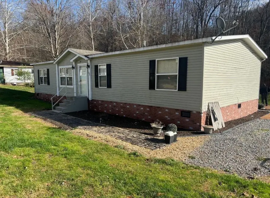 306 Toll Gate Road, Pennsboro, WV 26415 - Image #2