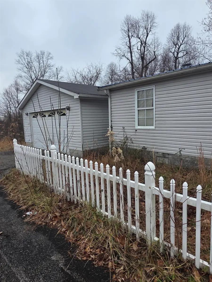 60 Banker Road, Olive Hill, KY 41164 - Image #3