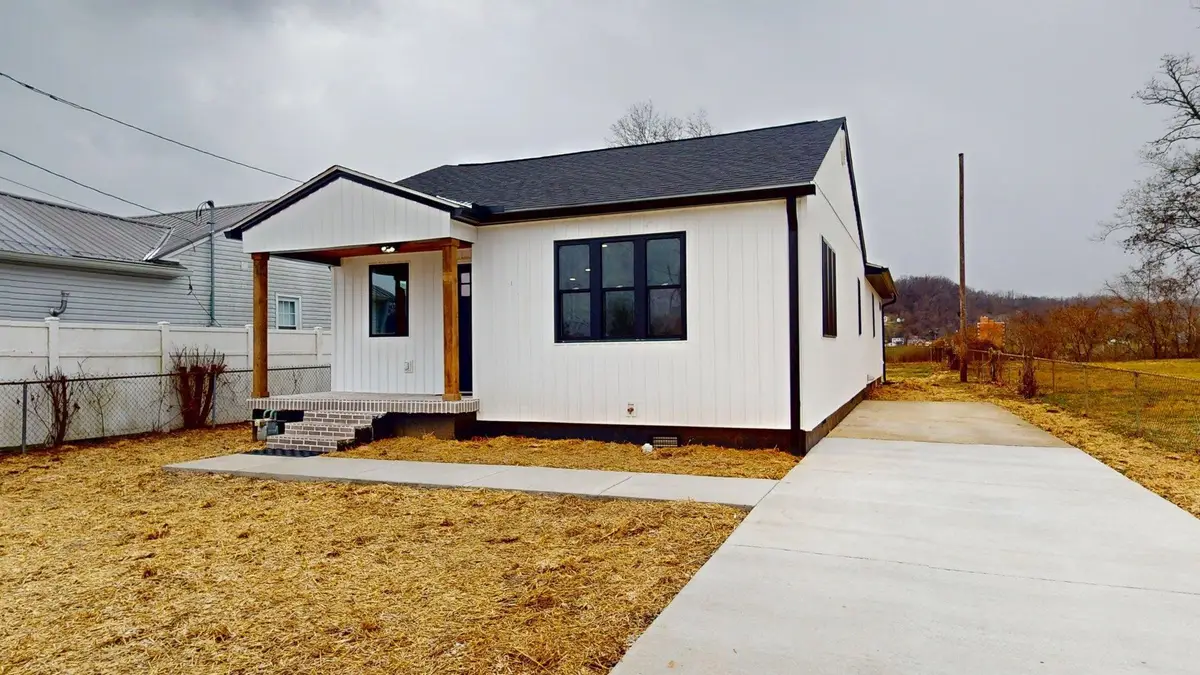 306 W 2nd Street, South Point, OH 45680 - Image #1