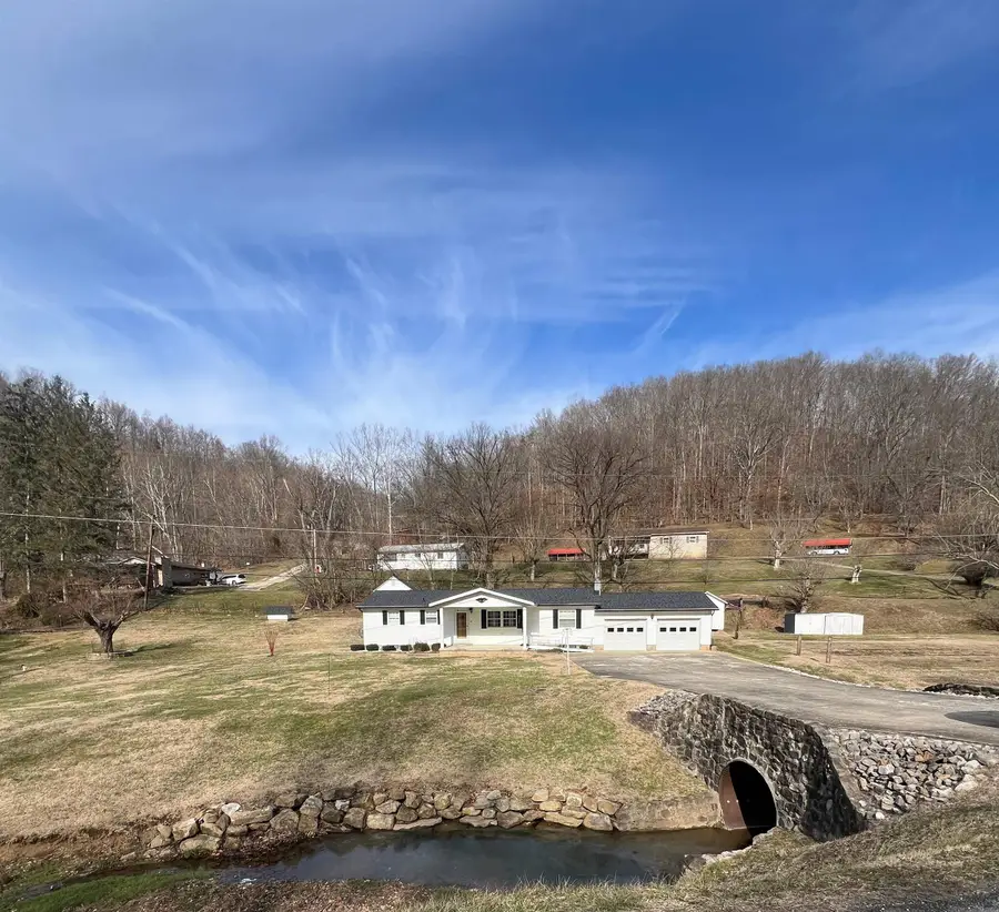 5318 Mays Branch Rd, Lavalette, WV 25535 - Image #2