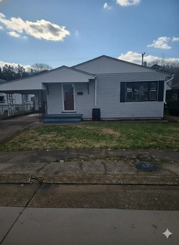 4021 Van Sant St., Huntington, WV 25704