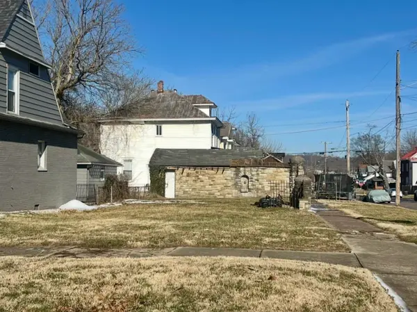 2140 11th Avenue, Huntington, WV 25703