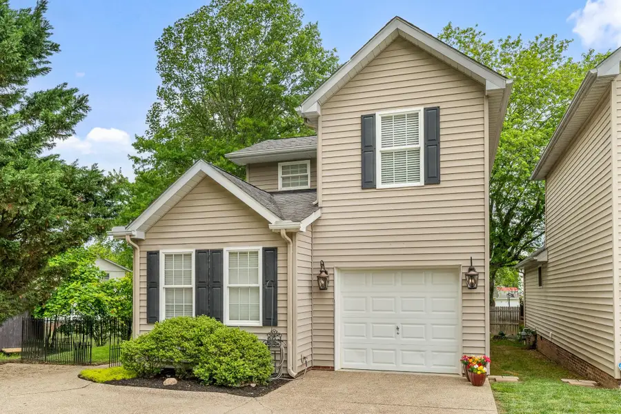 8 Blakeney Rose Lane, Huntington, WV 25705 - #3