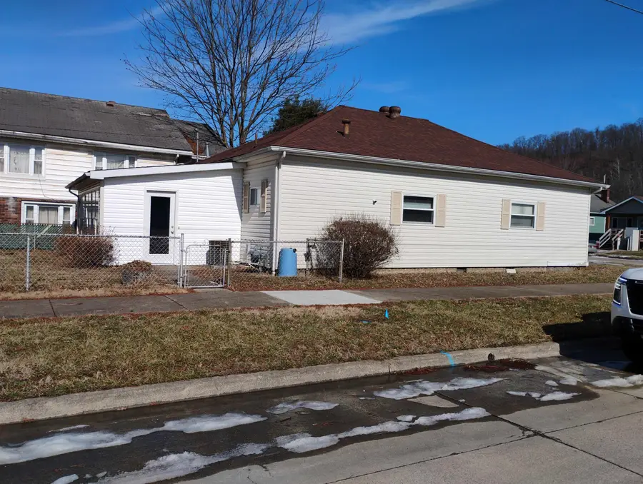 2444 S 10TH, Ironton, OH 45638 - #3