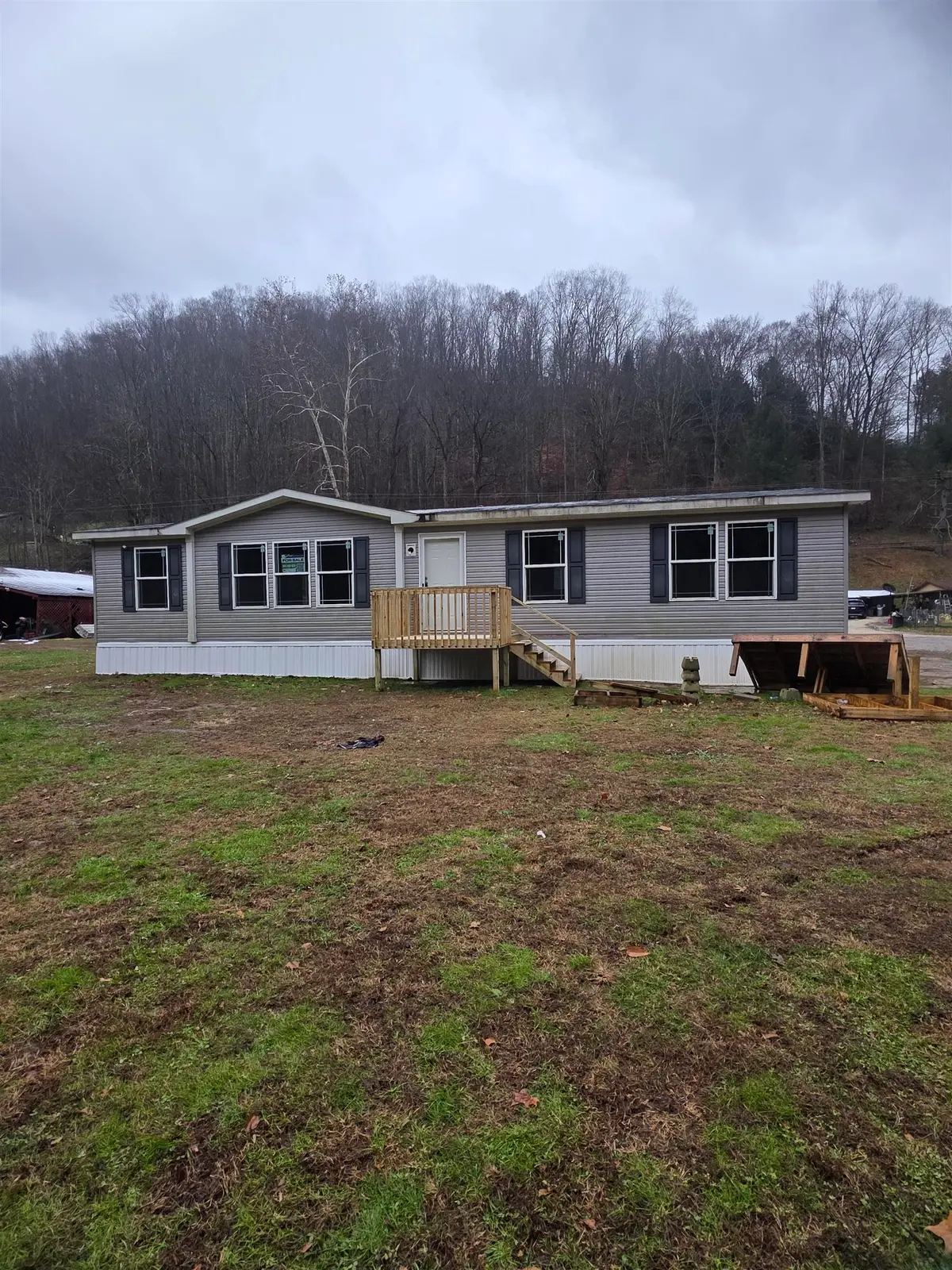 35 Lakeshore Drive, Chapmanville, WV 25508 - #1