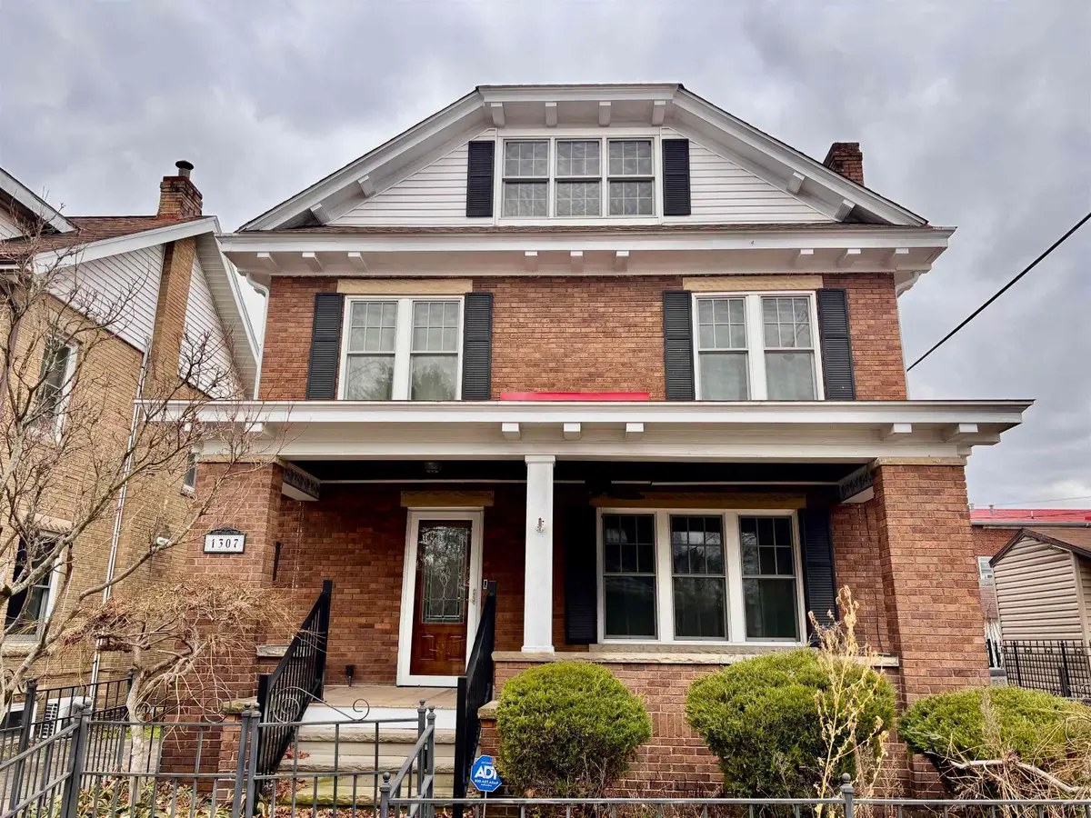1307 13th Street, Huntington, WV 25701 - #1