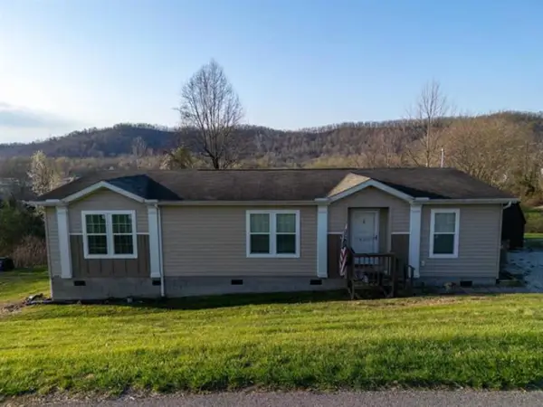 1662 3rd Street, Milton, WV 25541