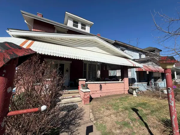 2102 8th Avenue, Huntington, WV 25703