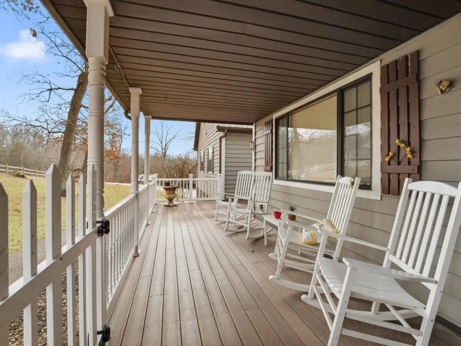 439 Spanoaks Drive, Milton, WV 25541 - #2