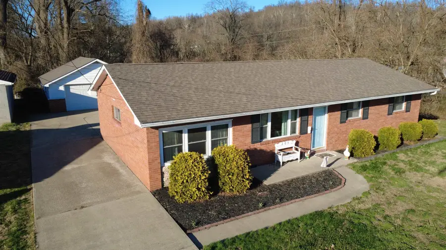 205 Alma Avenue, South Point, OH 45680 - #2