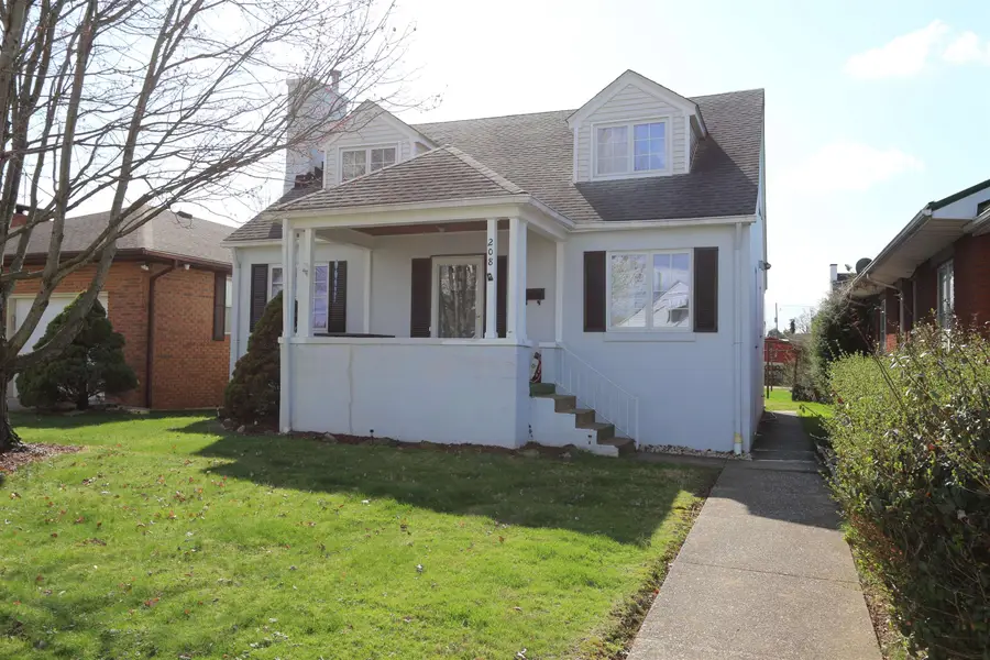 208 32nd Street W, Huntington, WV 25704 - #2