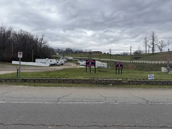 55 Howells Mill Rd, Ona, WV 25545