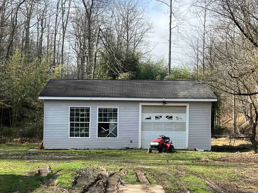 6950 Wood School Road, Clendenin, WV 25515 - #2