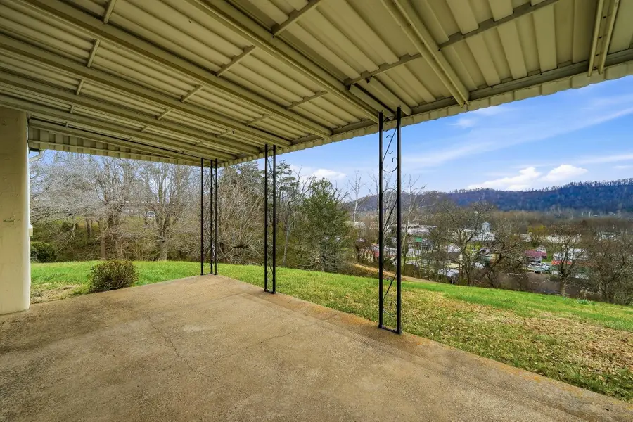 1125 W Main Street, Milton, WV 25541 - #2