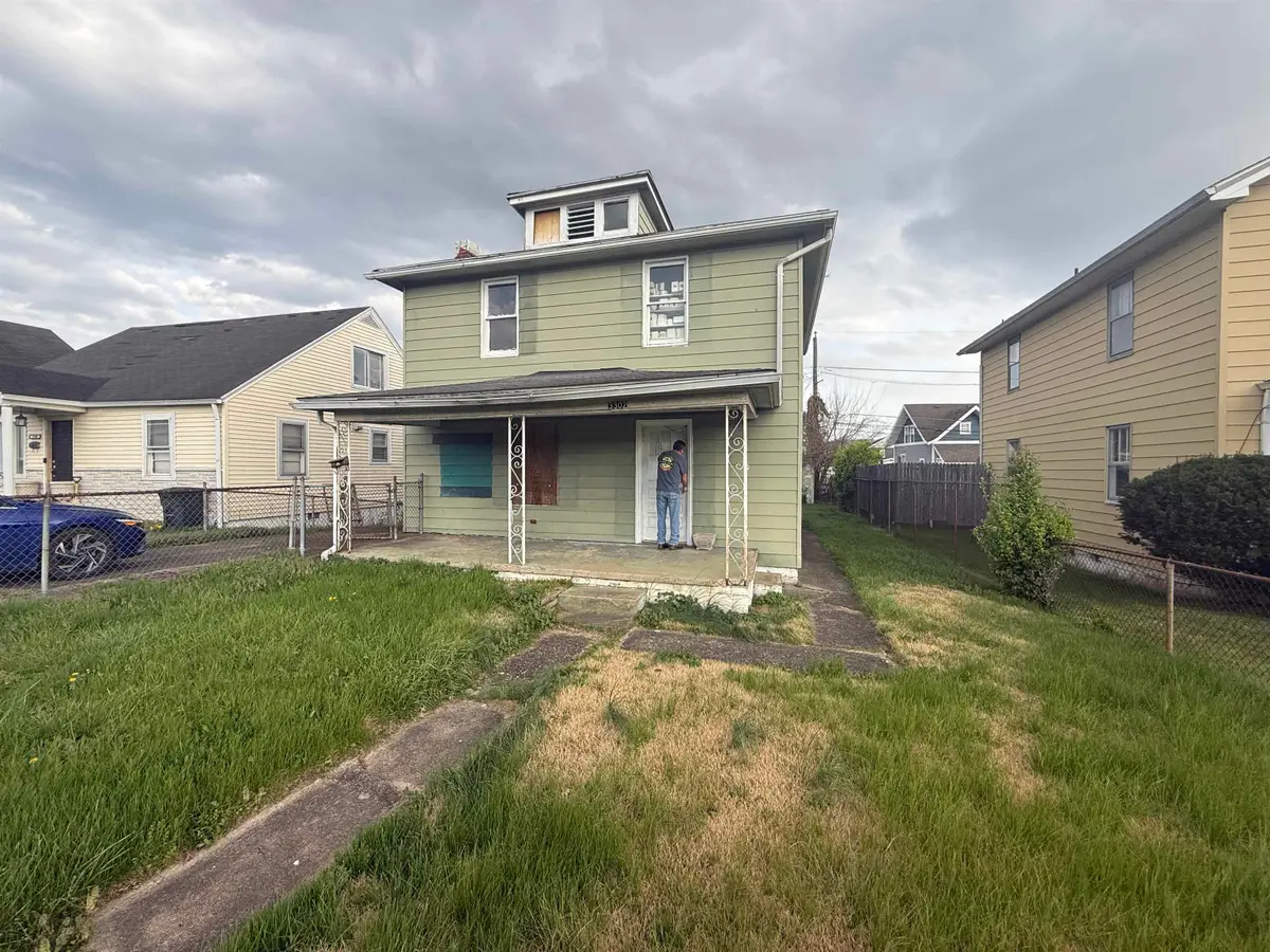 3302 Waverly Rd, Huntington, WV 25704 - #1