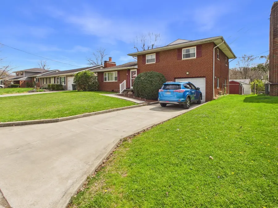 589 Fairwood Road, Huntington, WV 25705 - #2