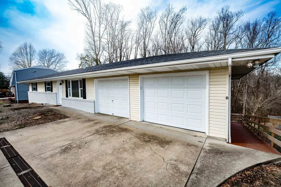 535 East Pea Ridge Road, Huntington, WV 25705 - #2