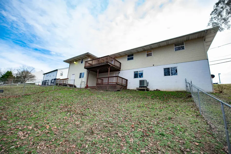 535 East Pea Ridge Road, Huntington, WV 25705 - #3