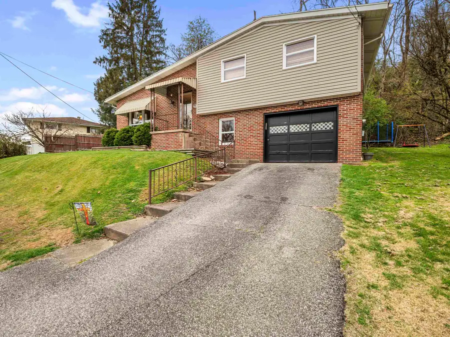 179 Bryn Myrr Drive, Huntington, WV 25705 - #2