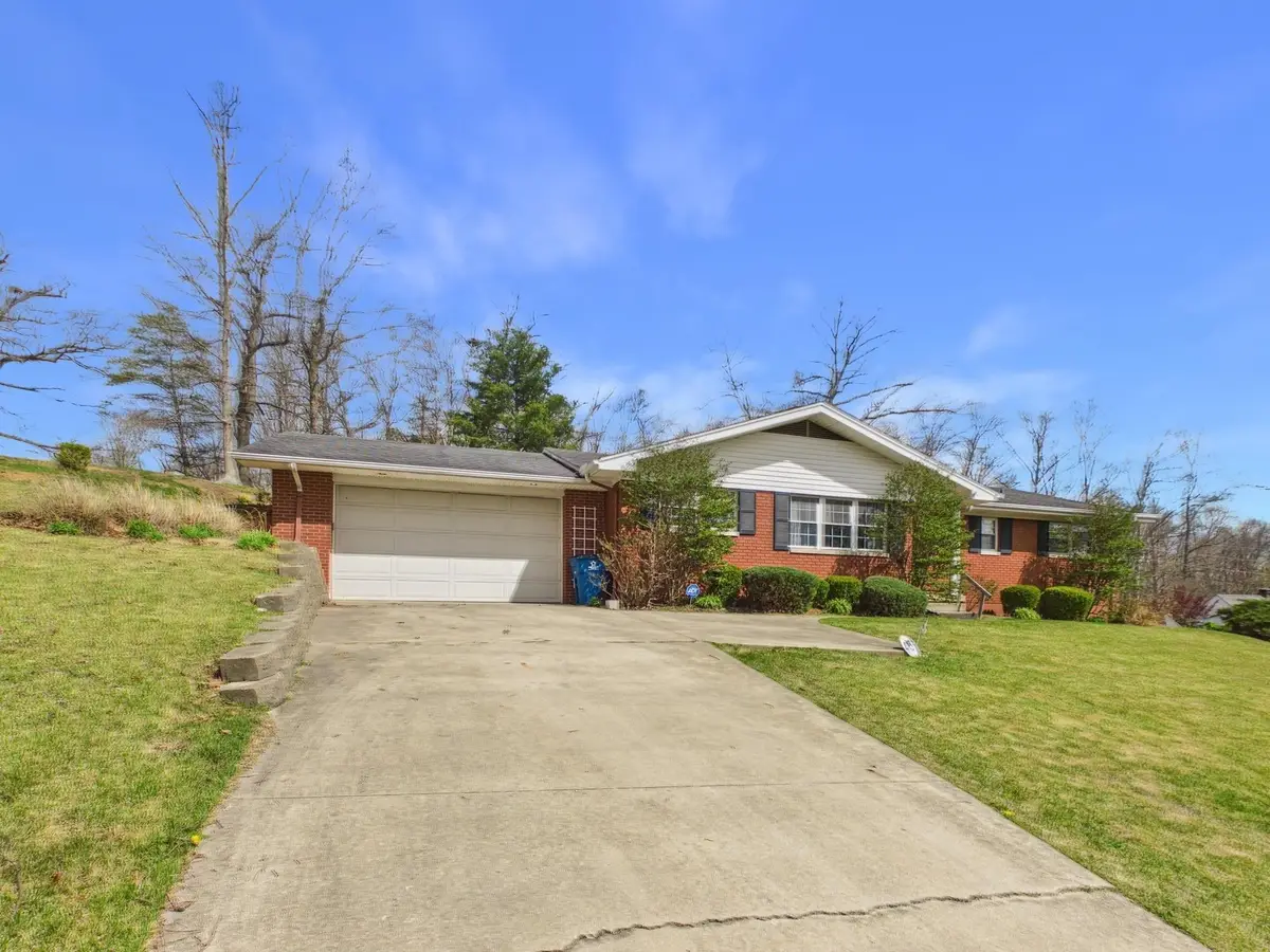 415 Redbud Drive, Ashland, KY 41102 - #1