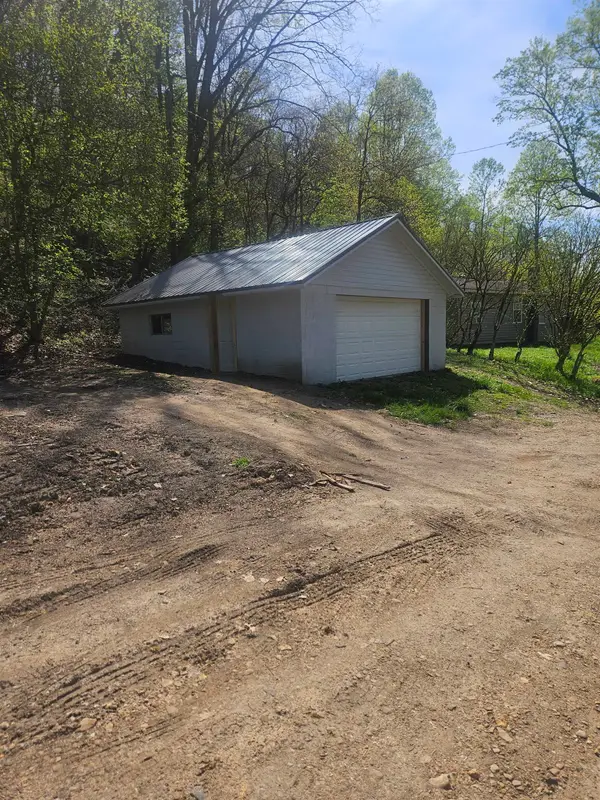 136 Scherer Rd, Ironton, OH 45638-2716