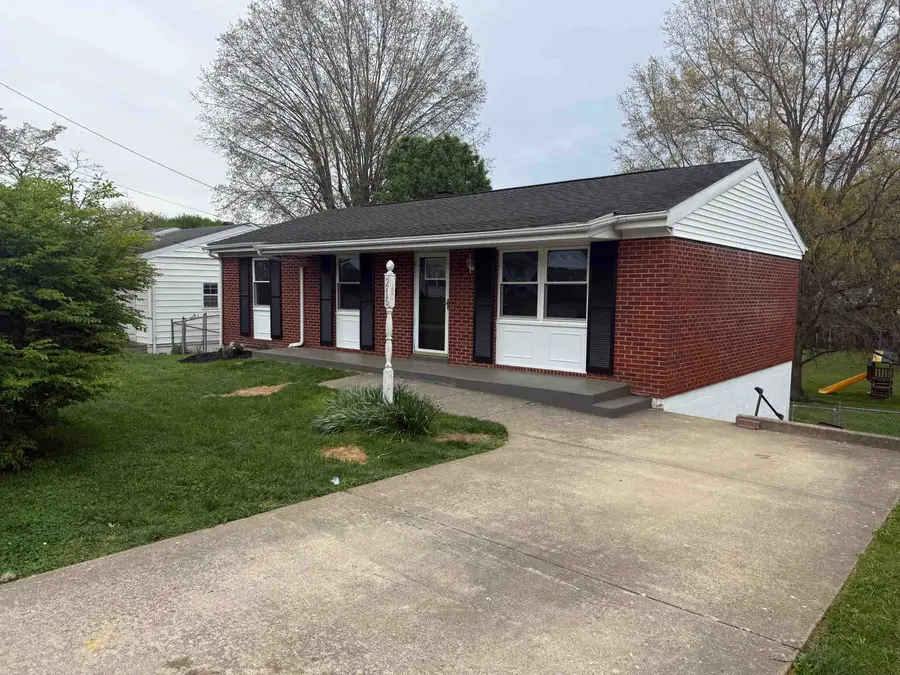 215 Nedra Drive, Barboursville, WV 25504 - #2