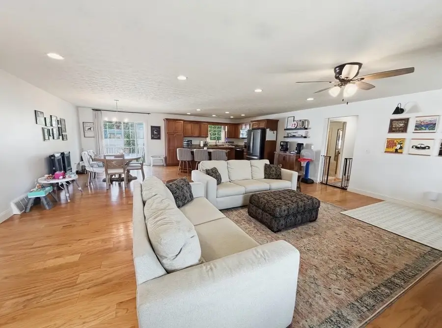 8 Maxwell Circle, Milton, WV 25541 - #3