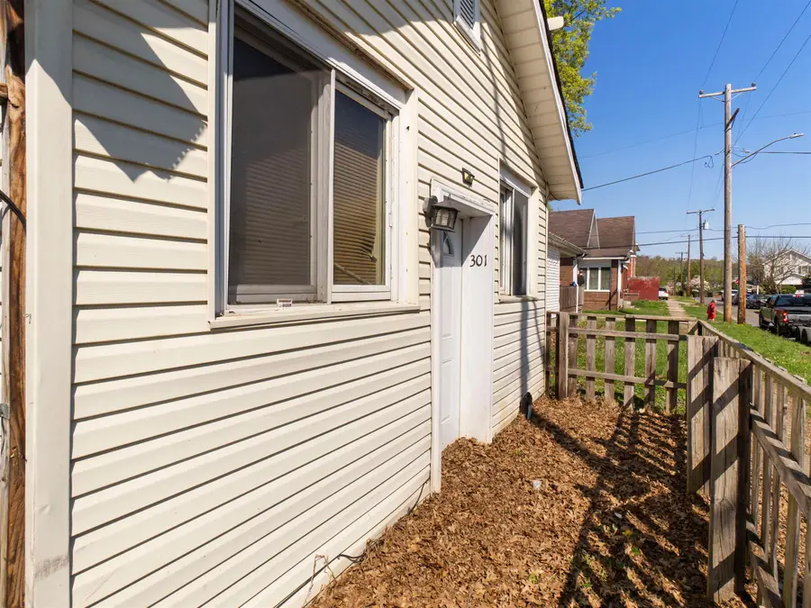 301 Divison Street, Huntington, WV 25702 - #3