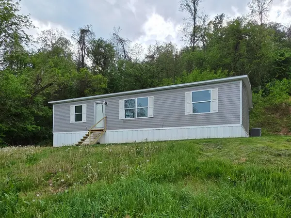 1636 West Road, Huntington, WV 25701