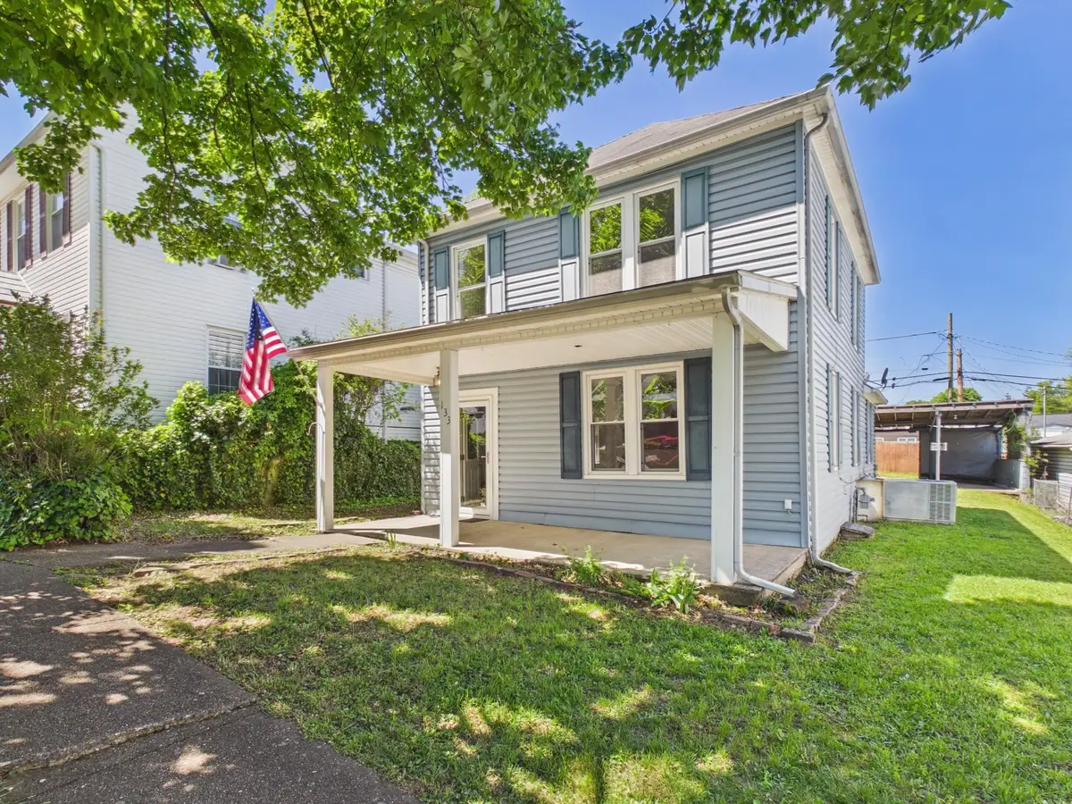 131 W 1st Street, Ceredo, WV 25507 - #1