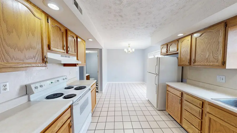 5261 W PEA RIDGE ROAD, Huntington, WV 25705 - #3