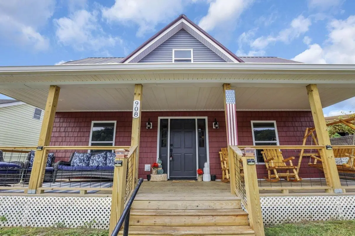 908 South 8th Street, Ironton, OH 45638 - #1