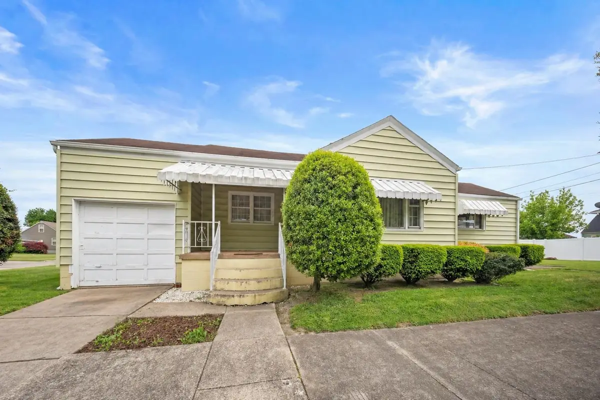 922 Pleasant Street, Ironton, OH 45638 - #1