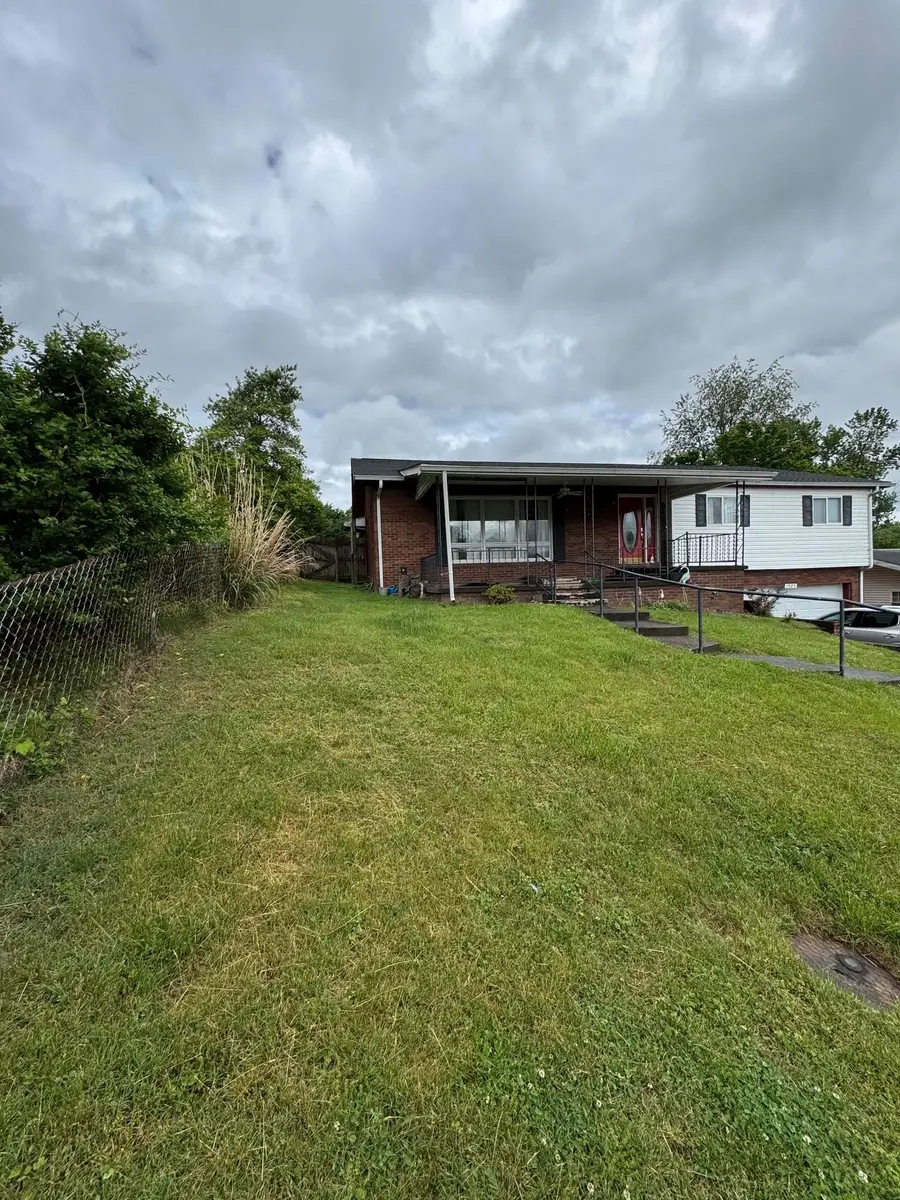1525 Greenbrier Drive, Huntington, WV 25704 - #2