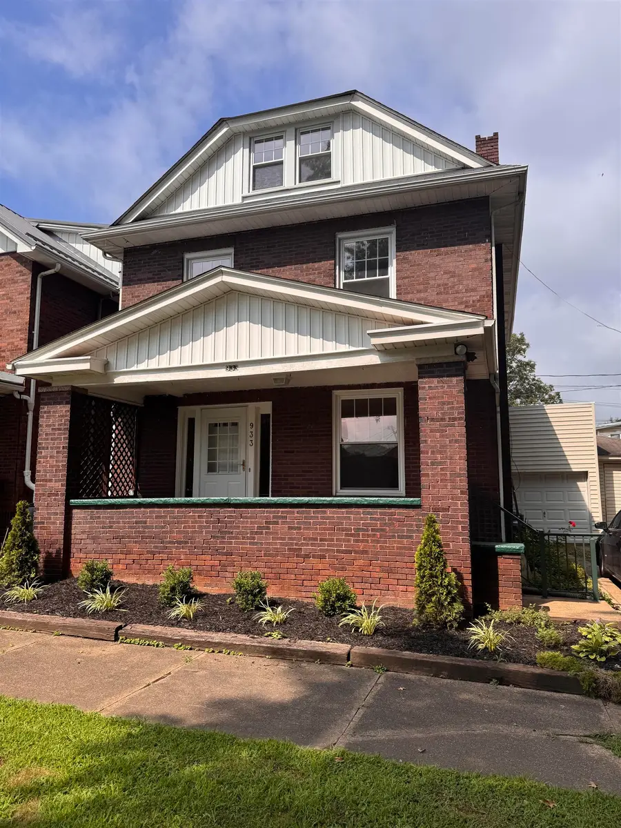 933 7th Street, Huntington, WV 25701 - #2