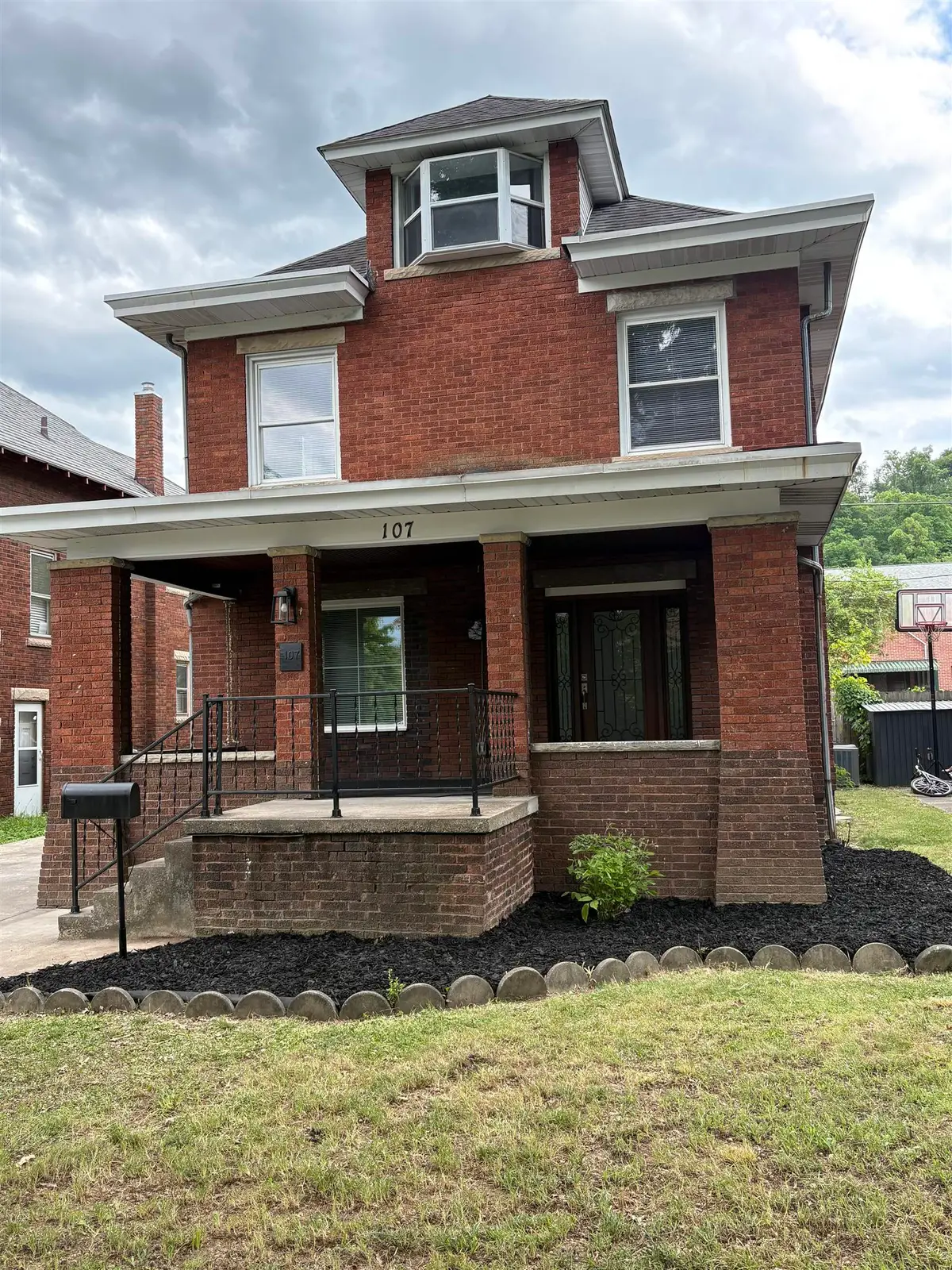 107 W 11th Ave, Huntington, WV 25504 - #1