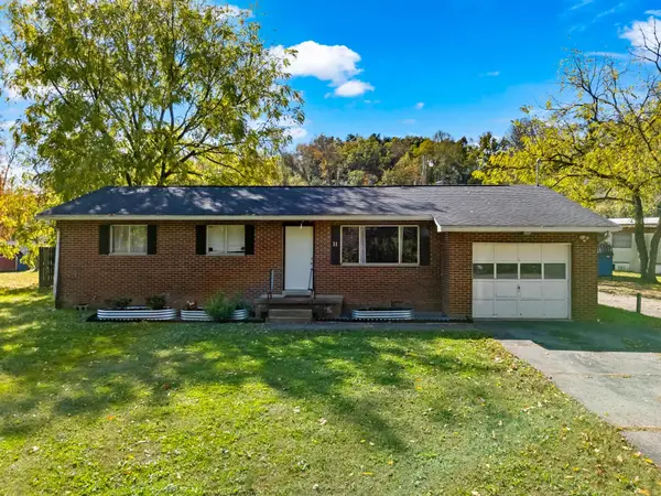 11 Braxton Drive, Huntington, WV 25705