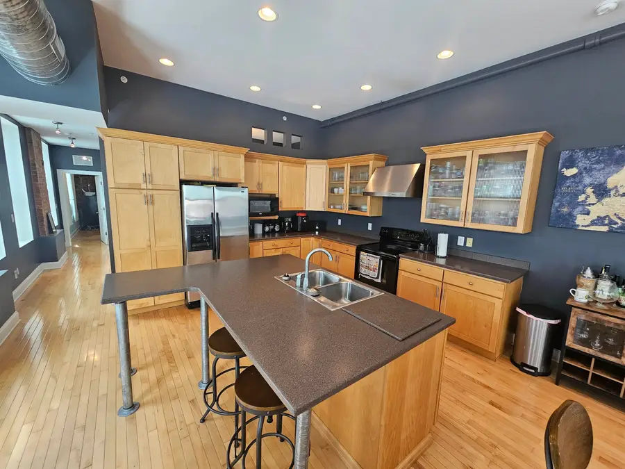 419 9th St Unit 301, Huntington, WV 25701 - #3