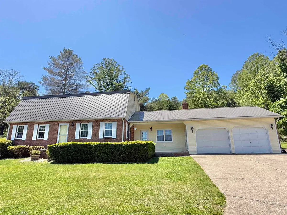 17 Varner Drive, Wayne, WV 25570 - #1