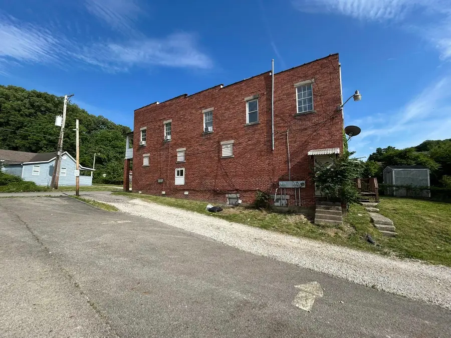 1017 17/12 26th, Huntington, WV 25705 - #2